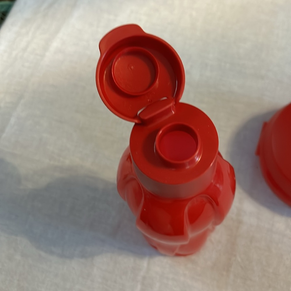 Tupperware lunch set. - Picture 4 of 10